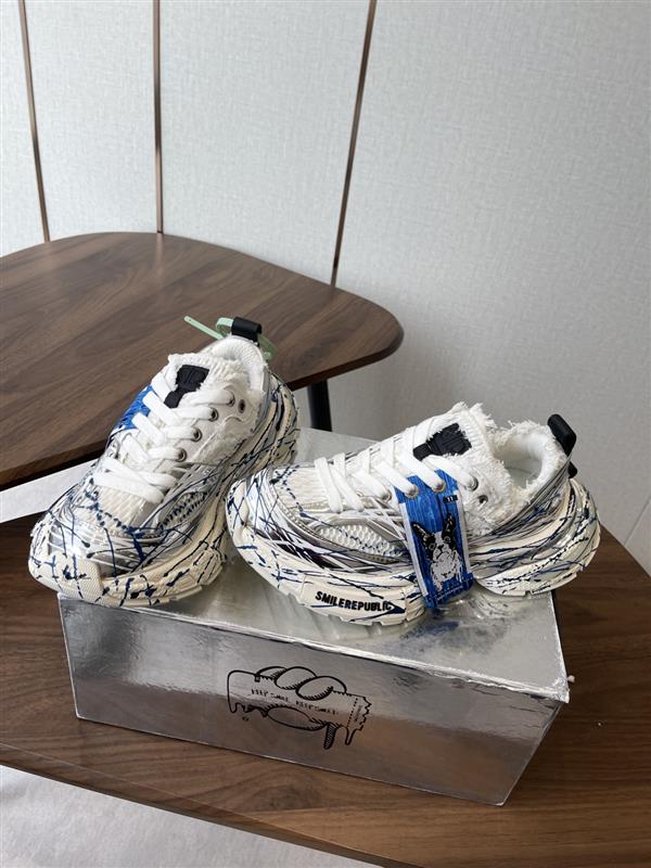 20251128103854576 370